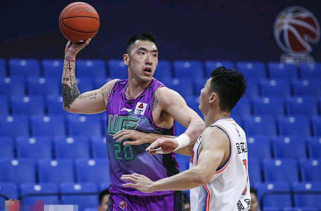 爱游戏娱乐-上海大鲨鱼兵强马壮，轻松取得胜利的简单介绍