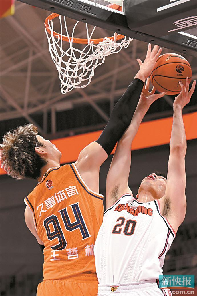 上海大鲨鱼兵强马壮,轻松取得胜利的简单介绍 上海大鲨鱼兵强马壮,轻松取得胜利的简单介绍