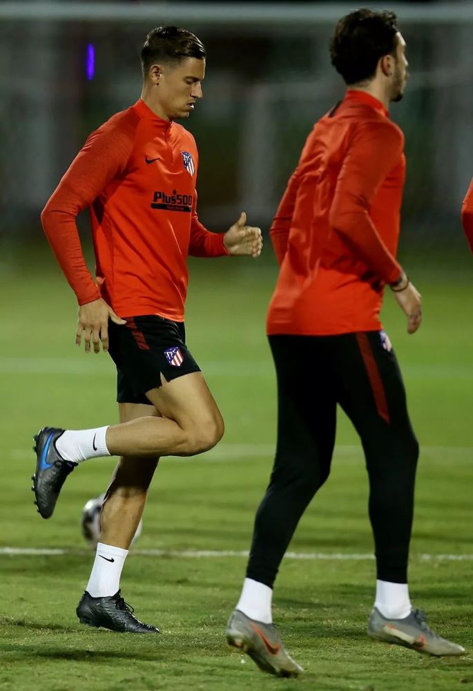 科隆面对美因茨，必须全力以赴争取胜利的简单介绍