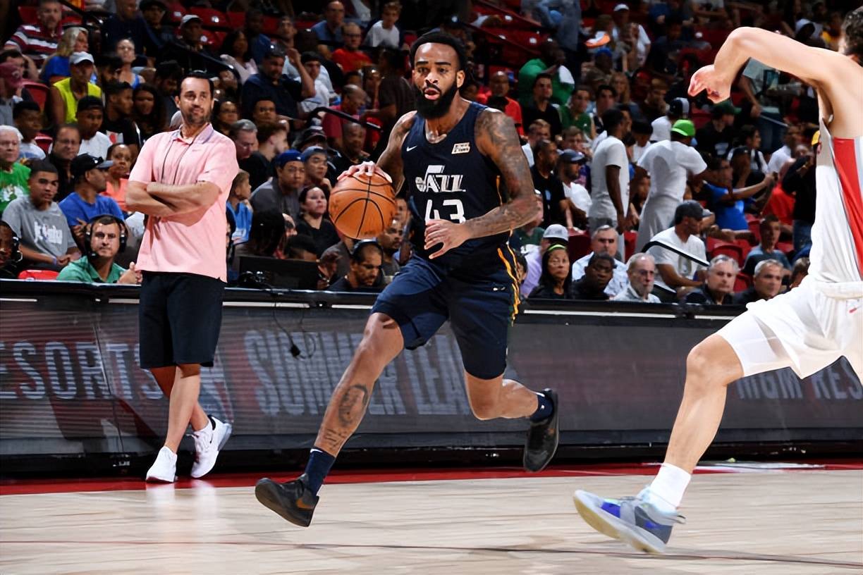 爱游戏娱乐-爵士队未能持续胜利，新赛季开局艰难