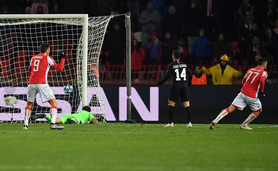 爱游戏-汉堡队锋线选手出众，进攻火力不容小觑的简单介绍